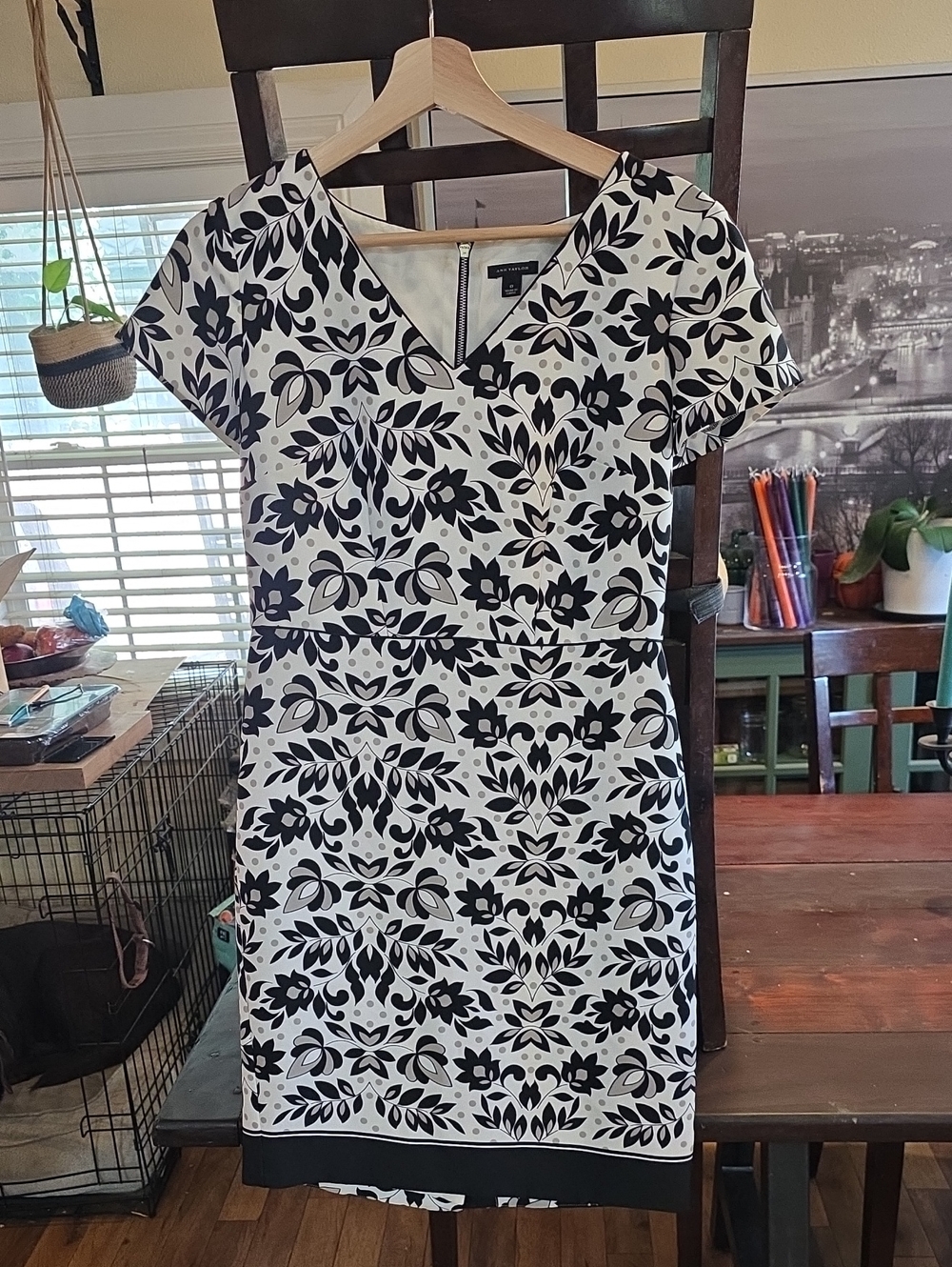 Ann Taylor Black and White Floral V-Neck Sheath Dress